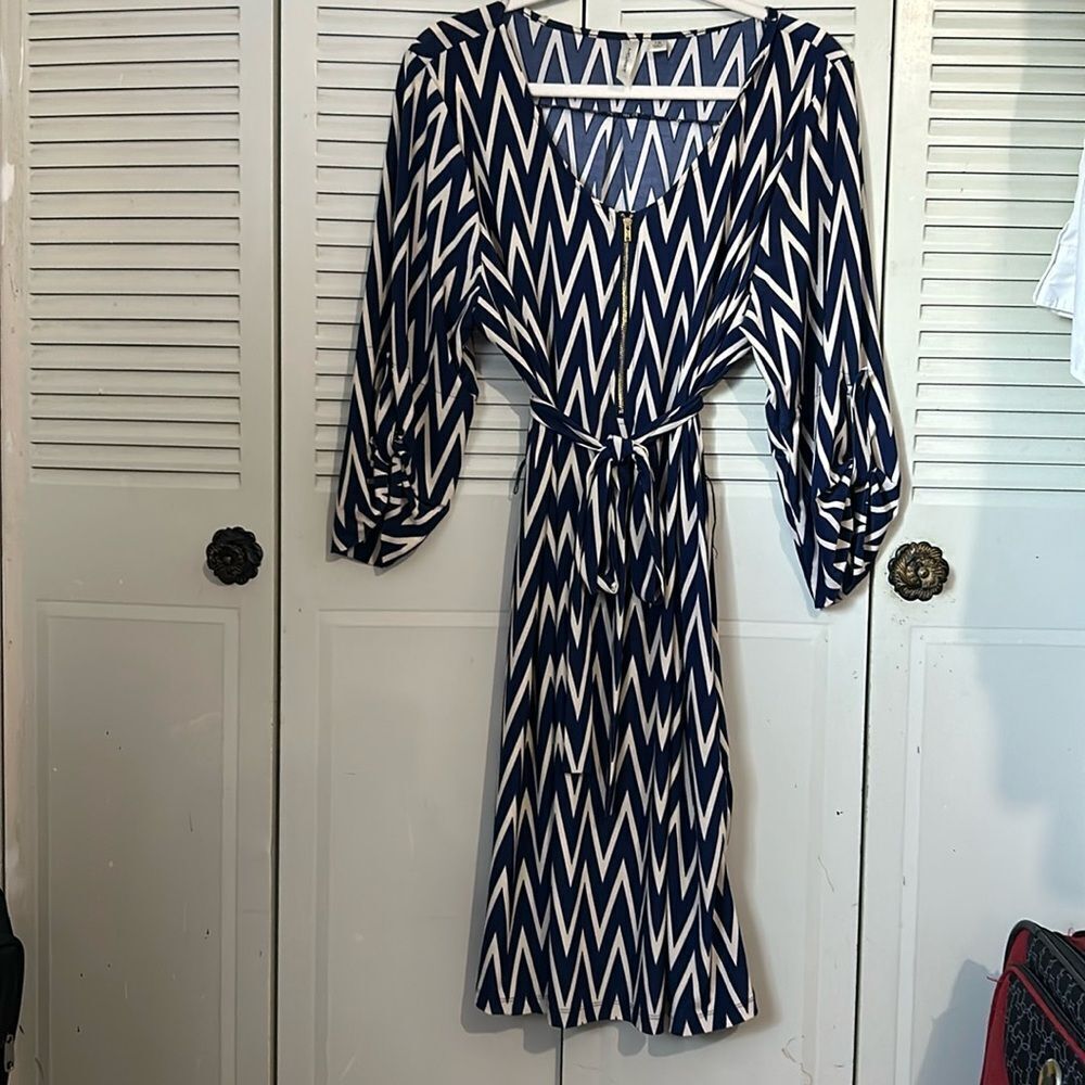 TACERA | BLUE WHITE cream belted dress size 1X